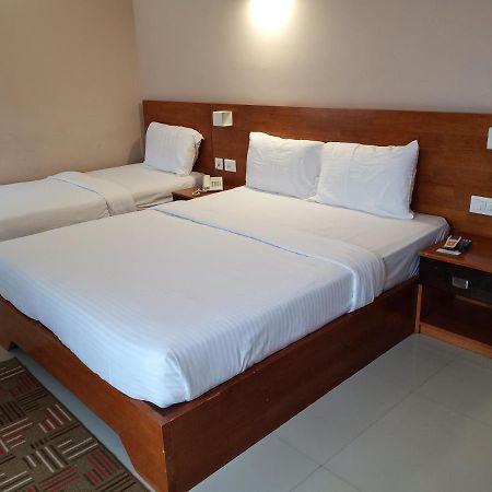 Hotel Devanganam Residency Guruvāyūr Exterior foto