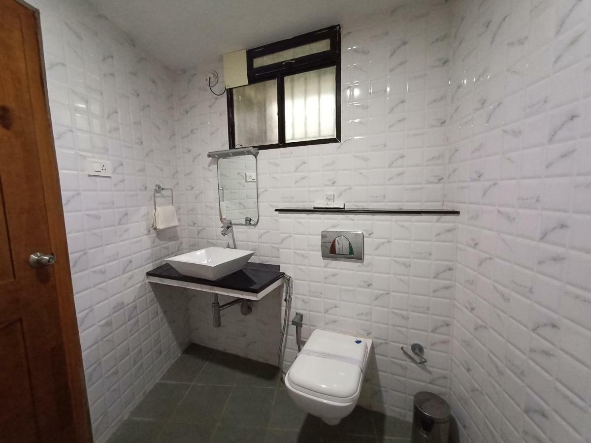 Hotel Devanganam Residency Guruvāyūr Exterior foto