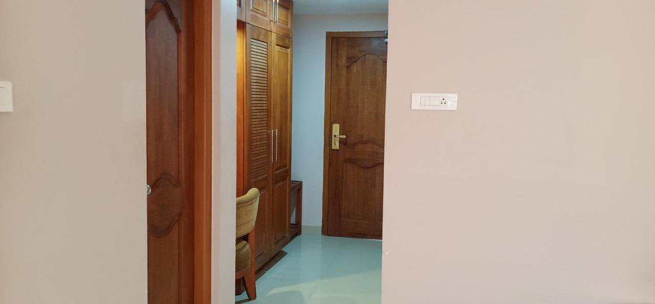 Hotel Devanganam Residency Guruvāyūr Exterior foto